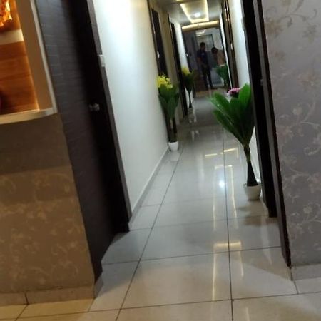 Hotel Atlanta Ahmedabad Exteriör bild