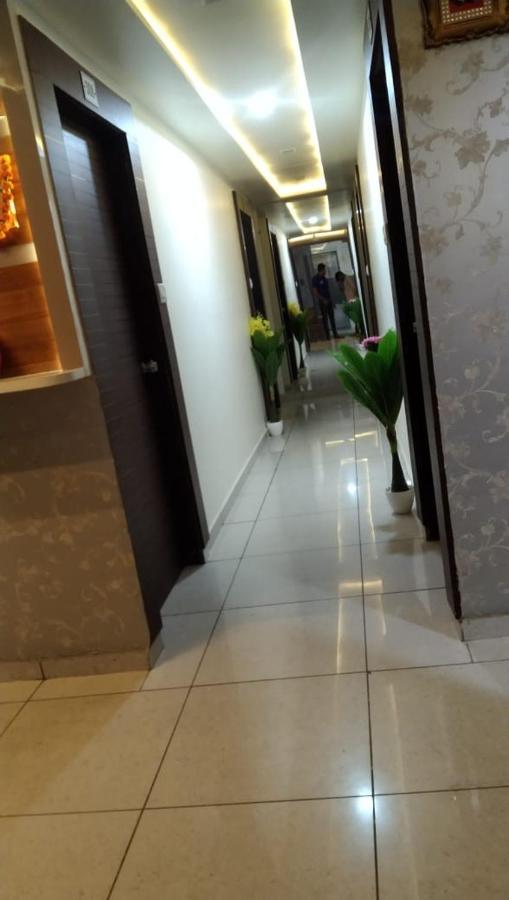 Hotel Atlanta Ahmedabad Exteriör bild